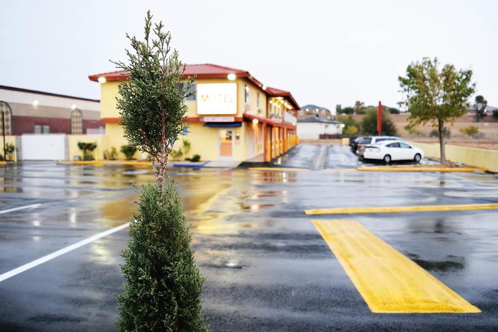 Mojave Inn Victorville Exterior photo